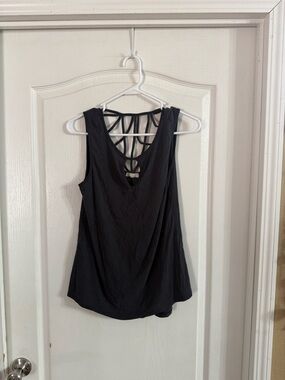 Chroma Tale Women’s Black Ribbed Strappy Tank Top Sz M. AP-135